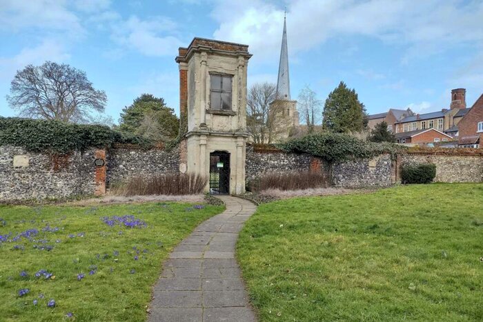 2 Bedroom Apartment For Sale In ** Stunning Apartment - Historic Old Town ** High Street, Old Town, HP1