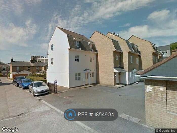 1 Bedroom Flat To Rent In Sovereign Court, Brentwood, CM14