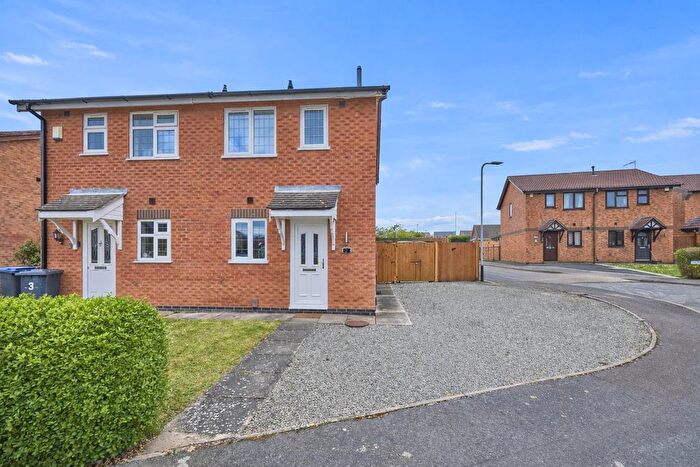 2 Bedroom Semi Detached House For Sale In Marywell Close, Hinckley, LE10