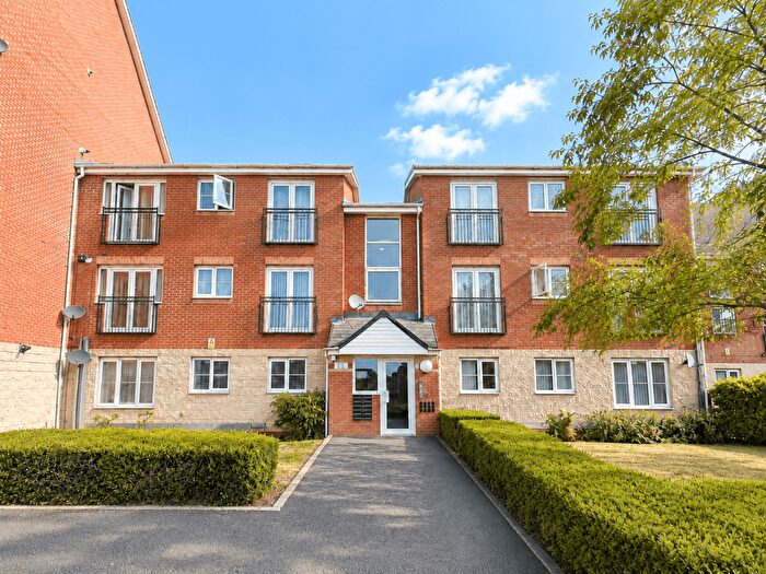 2 Bedroom Flat For Sale In Signet Square, CV2