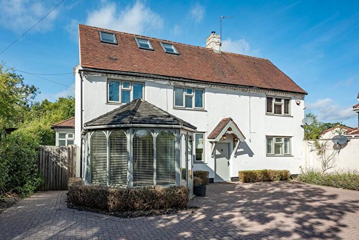 4 Bedroom Detached House For Sale In Tythe Barn Lane, Shirley, Solihull, B90