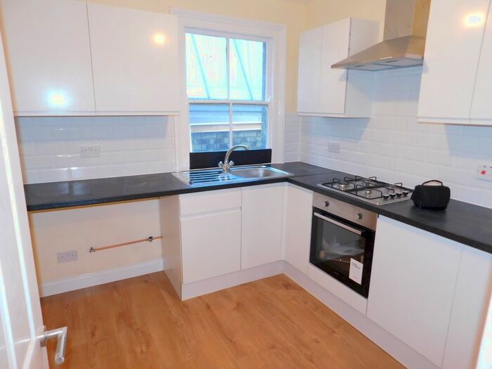 1 Bedroom Flat To Rent In Hackney Road, Cambridge Heath, London, E2