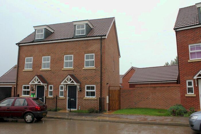 3 Bedroom Property To Rent In Brize Avenue, Kingsway, Quedgeley, GL2