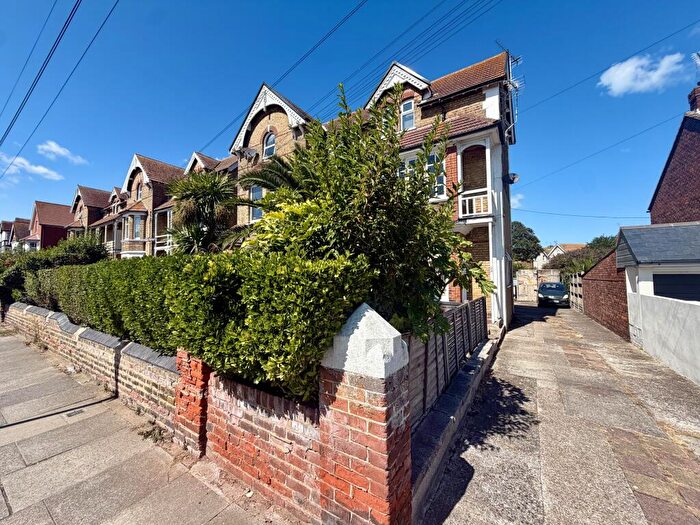 1 Bedroom Flat To Rent In Westgate Bay Avenue, Westgate-On-Sea, CT8