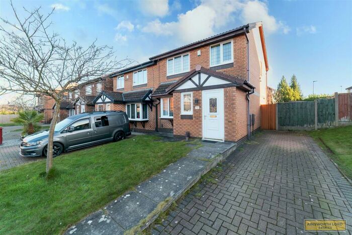 3 Bedroom Semi-Detached House To Rent In Farrington Close, Blackburn, BB2