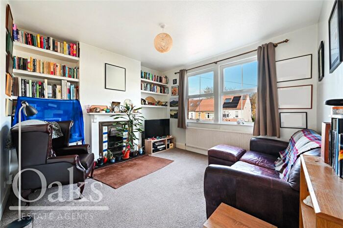 2 Bedroom Flat For Sale In Auckland Hill, West Norwood, SE27