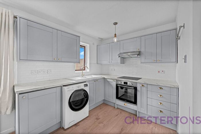 1 Bedroom Flat To Rent In Turner Court, Albion Street, SE16