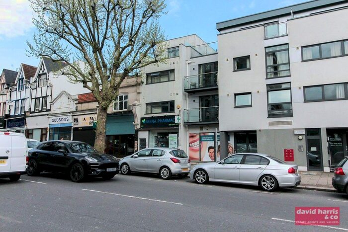 Studio To Rent In Regents Park Road, London, N3