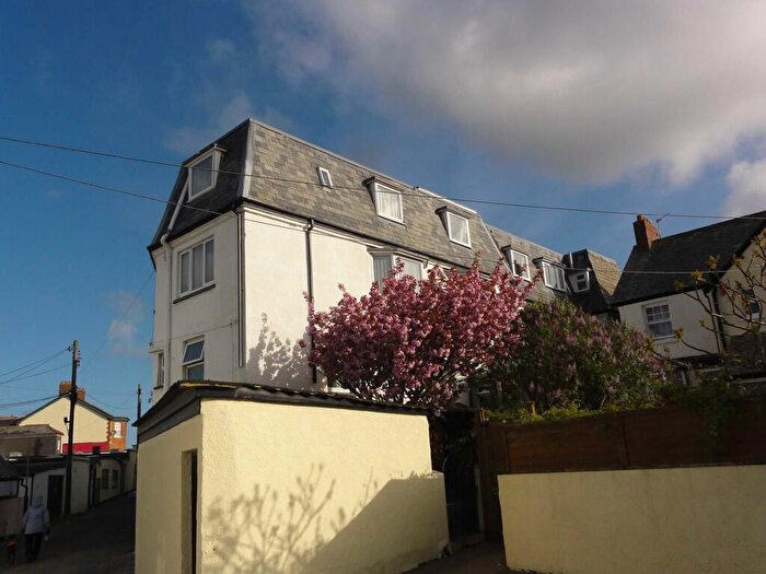 1 Bedroom Flat To Rent In Flat Burn Court Burn View, Bude, EX23