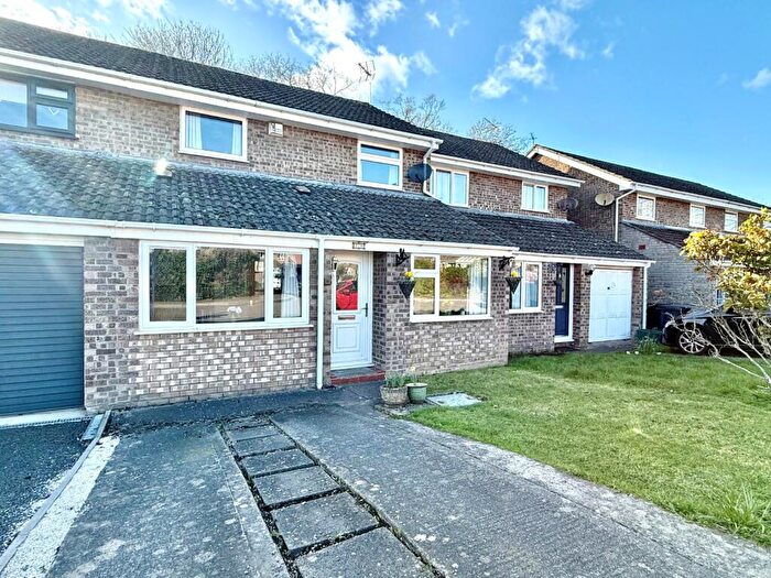3 Bedroom Terraced House For Sale In Tetbury Gardens, Nailsea, Bristol, Somerset, BS48