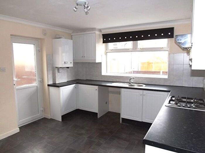 2 Bedroom Semi-Detached House To Rent In Hadfield Street, Sheffield, S6