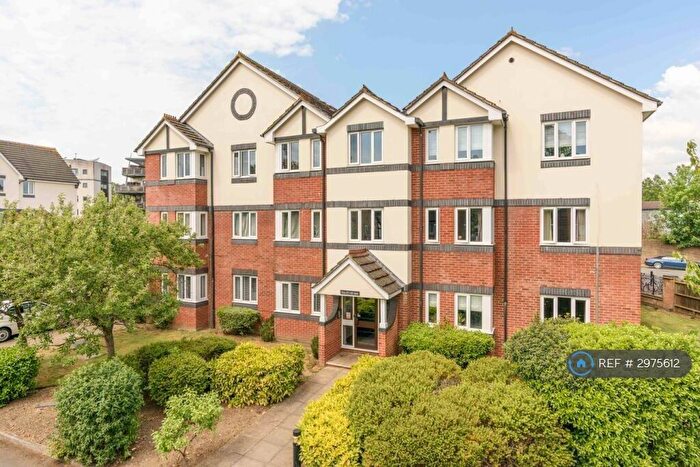 2 Bedroom Flat To Rent In Roydon Court, Walton-On-Thames, KT12