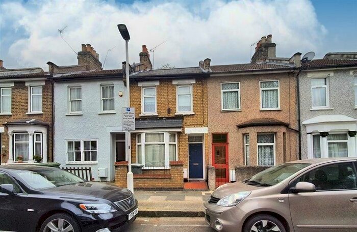 2 Bedroom Terraced House To Rent In Glenavon Road, Stratford, E15