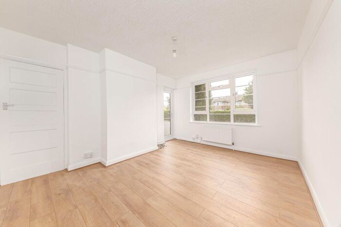 2 Bedroom Apartment To Rent In London Road, Morden, SM4