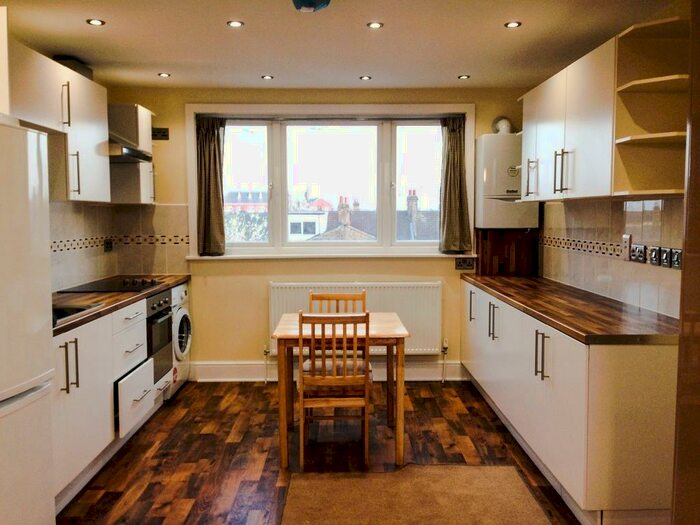 Studio To Rent In Newick Road, London, E5