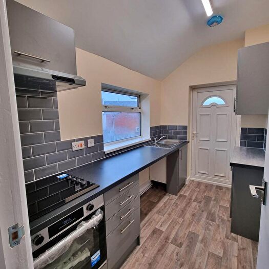 2 Bedroom Flat To Rent In A Church Road, Yardley, Birmingham, B25