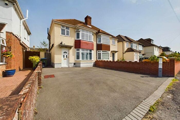 3 Bedroom House To Rent In Gladstone Road, Southampton, SO19