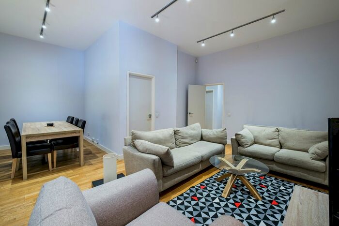 2 Bedroom Flat To Rent In Butlers Amp; Colonial Wharf, London, SE1