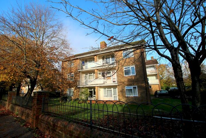 1 Bedroom Flat To Rent In Turbary Park Avenue, Bournemouth, BH11