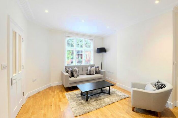 1 Bedroom Flat To Rent In Hamlet Gardens, London, W6