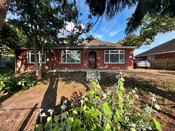 2 Bedroom Detached Bungalow For Sale In Peterborough Road, Crowland, Peterborough, PE6