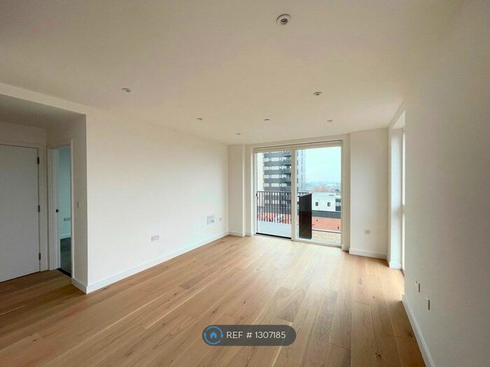 1 Bedroom Flat To Rent In Gordon Road, London W13