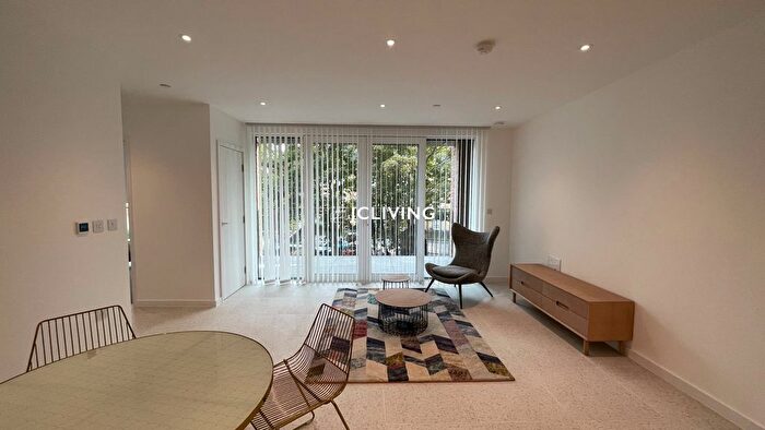 2 Bedroom Flat To Rent In Sidney Street, London, E1