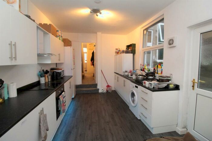 5 Bedroom House To Rent In Tewkesbury Street, Cathays Cardiff, CF24