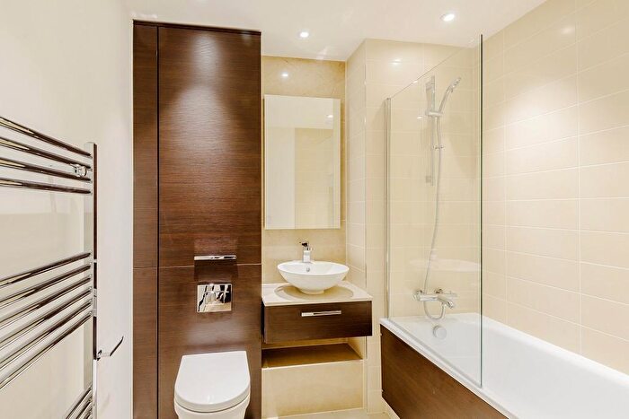 2 Bedroom Flat To Rent In Albert House, , Priory Road, E6