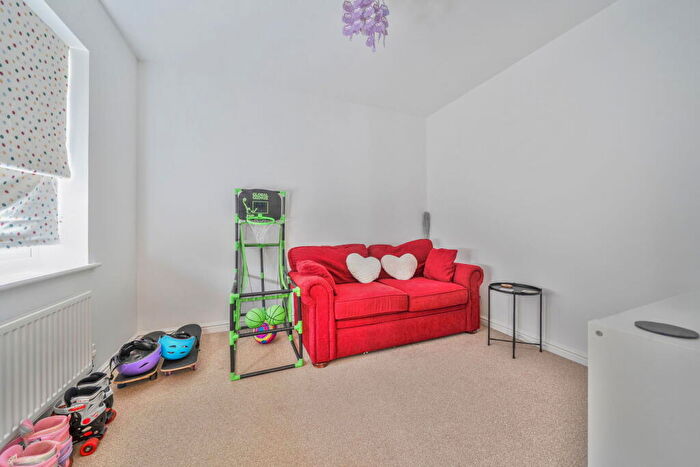 4 Bedroom Detached House For Sale In Silks Way, Andover, SP11