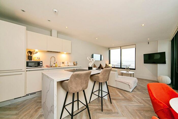 2 Bedroom Flat For Sale In William Jessop Way, Liverpool, Merseyside, L3