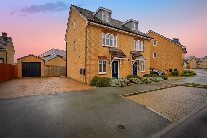 3 Bedroom Terraced House For Sale In Primrose Drive, Wixams, Bedford, MK42