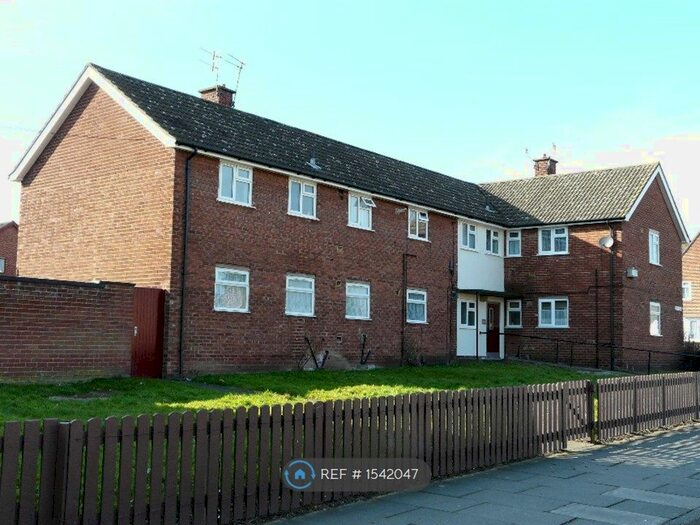 2 Bedroom Flat To Rent In Woodchurch, Merseyside, CH49