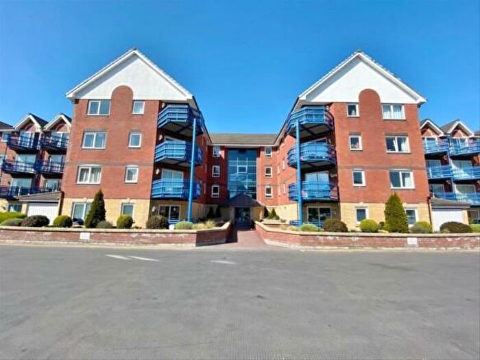 2 Bedroom Flat To Rent In Mountbatten Close, Ashton-On-Ribble, Preston, PR2