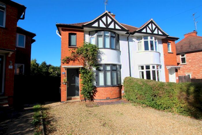 3 Bedroom Semi Detached House To Rent In St. Peters Avenue, Rushden, NN10