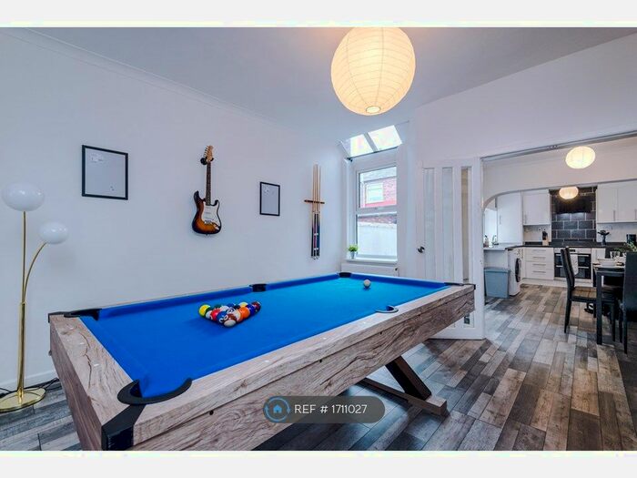 3 Bedroom Terraced House To Rent In Middlebourne Street, Salford, M6