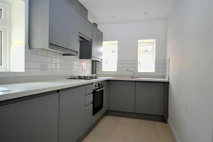 2 Bedroom Flat To Rent In Winchcombe Street, Cheltenham, Gloucestershire, GL52