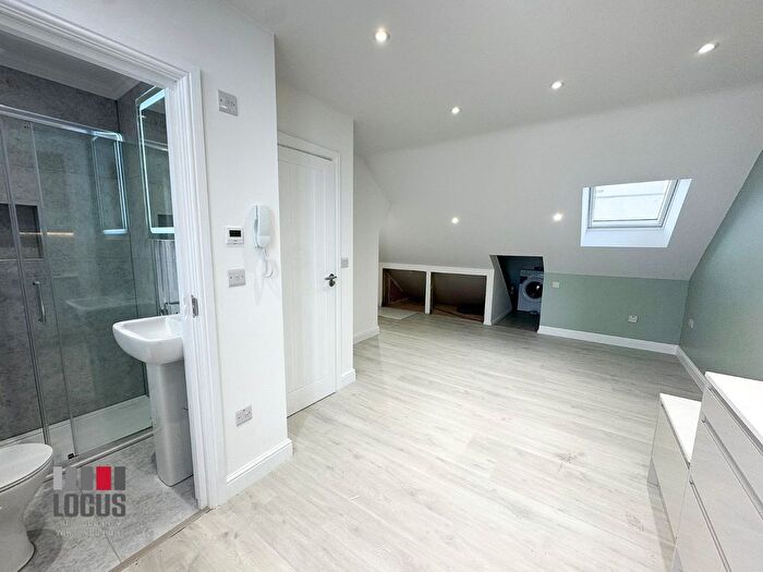 Studio To Rent In Westbury Avenue, Turnpike Lane, N22