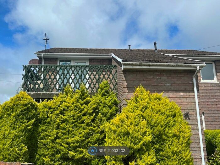 1 Bedroom Flat To Rent In Brynderi, Bridgend, CF31