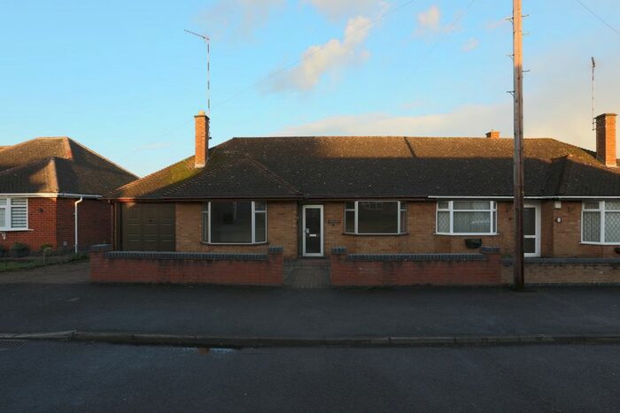 3 Bedroom Semi-Detached Bungalow To Rent In The Lynch, Nuneaton, United Kingdom, CV11