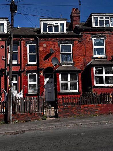 4 Bedroom Terraced House To Rent In Bayswater Road, Leeds, LS8