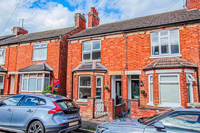 3 Bedroom End Of Terrace House For Sale In Albert Road, Finedon, NN9