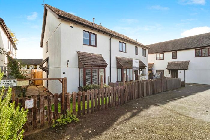 2 Bedroom Semi Detached House For Sale In Taylor Close, Dawlish, Devon, EX7