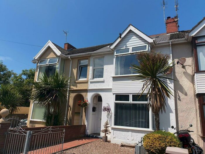 3 Bedroom Apartment To Rent In Mackworth Road, Porthcawl, CF36