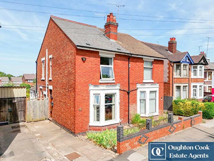 3 Bedroom Semi-Detached House For Sale In Lythalls Lane, Coventry, CV6