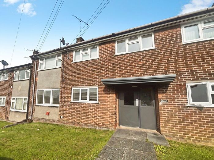 1 Bedroom Flat To Rent In Highfield Road, Glossop, Derbyshire, SK13