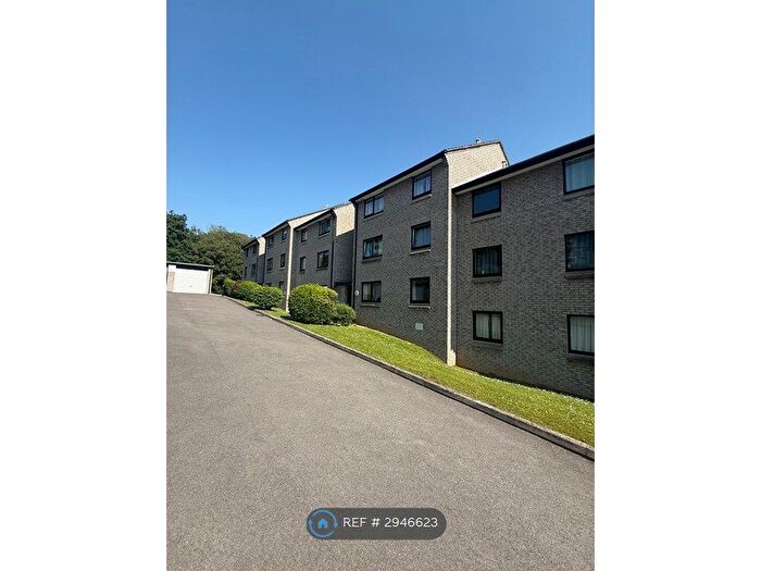 2 Bedroom Flat To Rent In South Road, Weston-Super-Mare, BS23