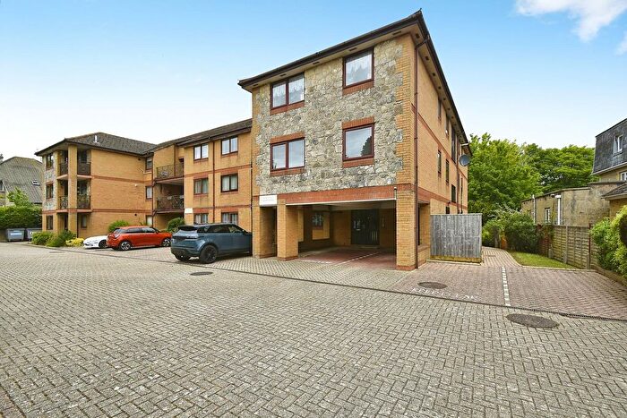 2 Bedroom Flat To Rent In Victoria Avenue, Shanklin, PO37