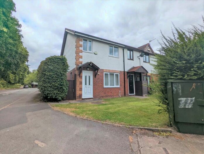 3 Bedroom End Of Terrace House To Rent In Kersal Way, Salford, M7