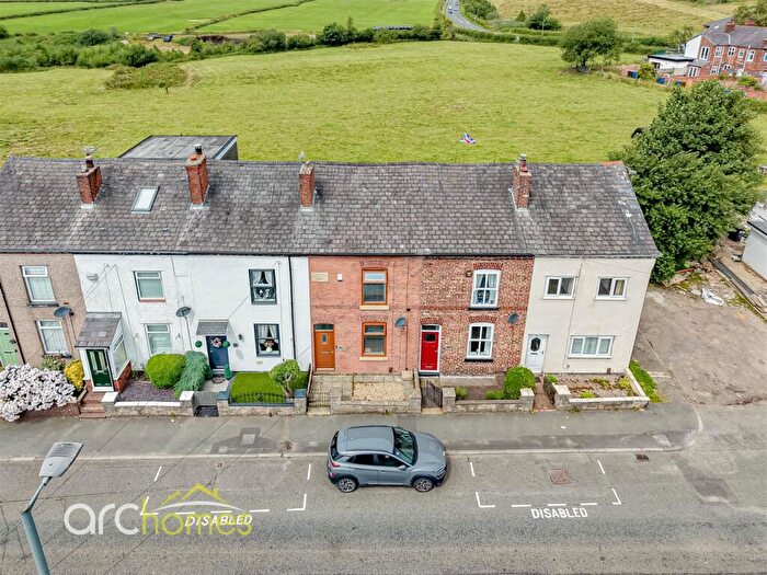 2 Bedroom Terraced House For Sale In Wigan Road, Atherton, Manchester, M46